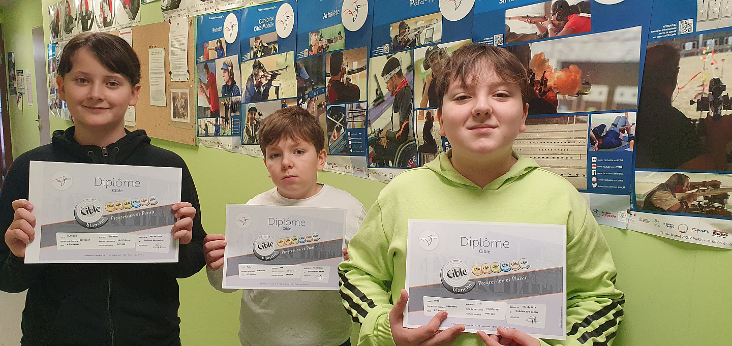 Des nouveaux diplômés au Club de Tir du Creusot