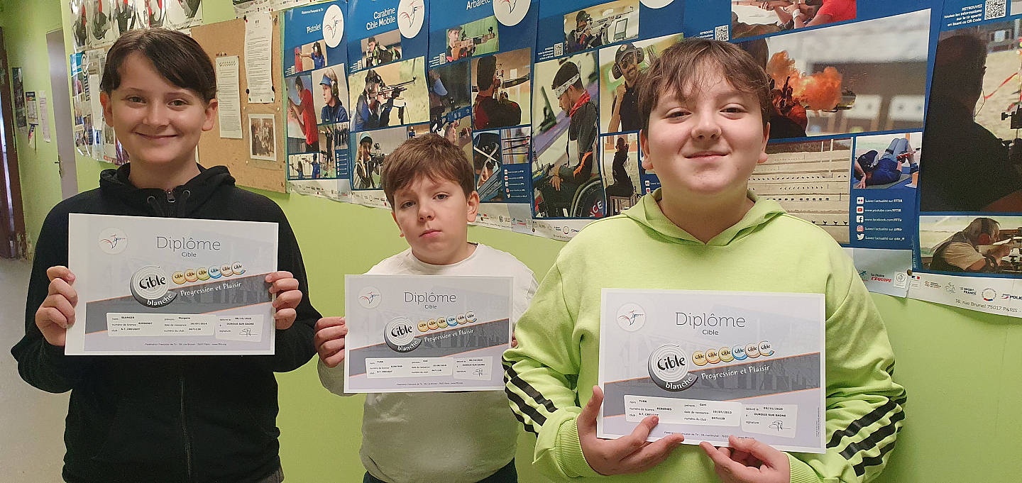 20251105 Des nouveaux diplômés au Club de Tir du Creusot 142555